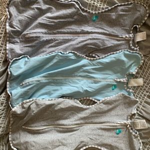 3 Love to Dream swaddles